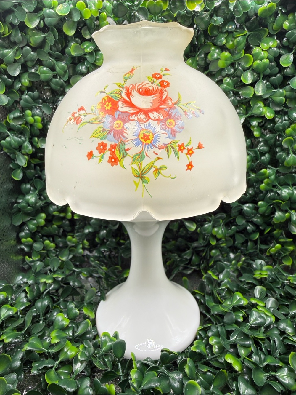 Vintage Westmoreland Satin Glass Floral Fairy Lamp - Picture 2 of 12